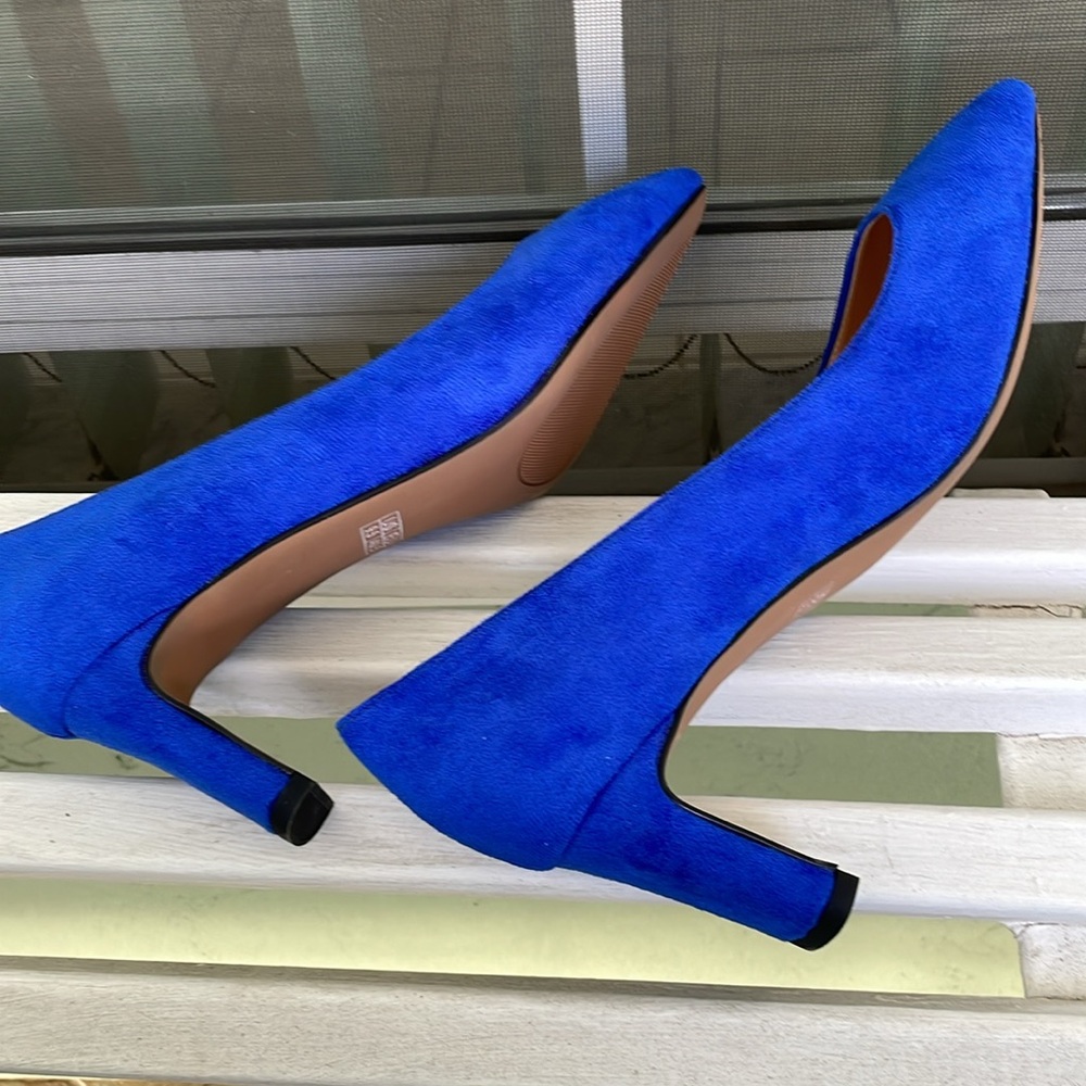 New Suede Pumps Size 9.5